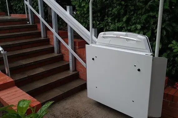 Public access lift